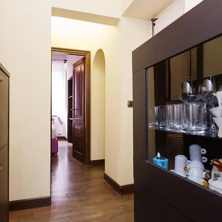 Cozy Roma